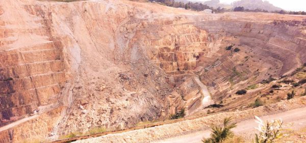 Betongold, Panzergetriebe und kritische Rohstoffe: Wie mutige Anleger bei Vonovia, Renk und Strategic Resources profitieren